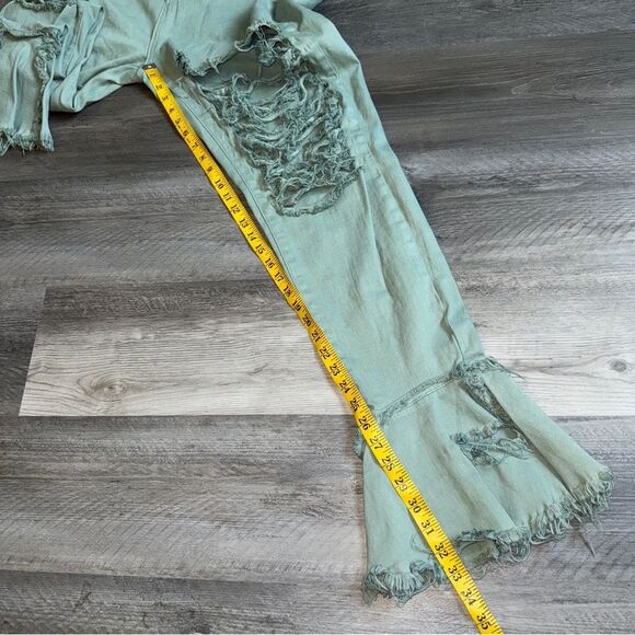 Fashion Nova Fray What You Mean Flare Leg Jeans 20 - Picture 9 of 10